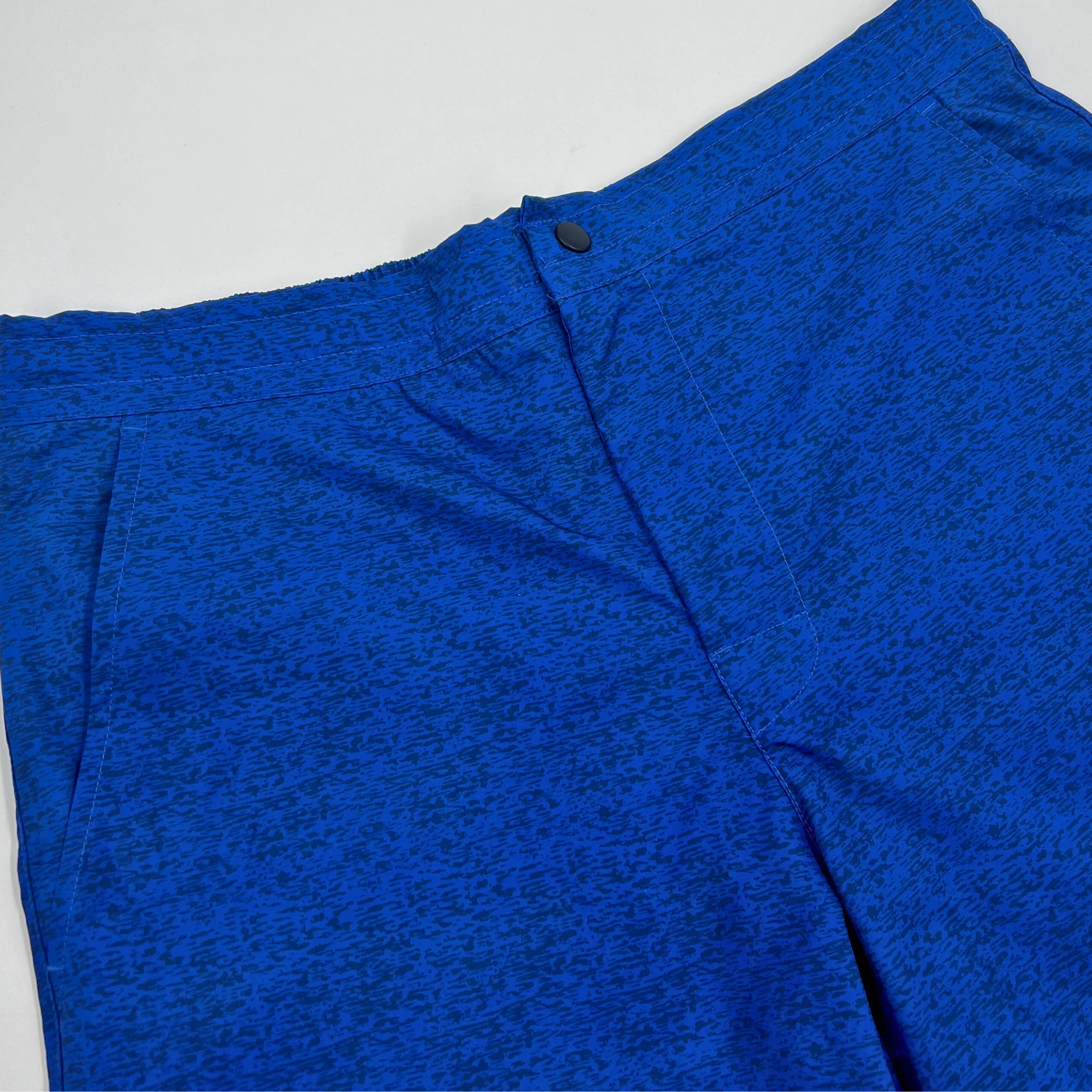 Buffalo Bills Heathered Team Color Hybrid Walking Shorts - Image 4