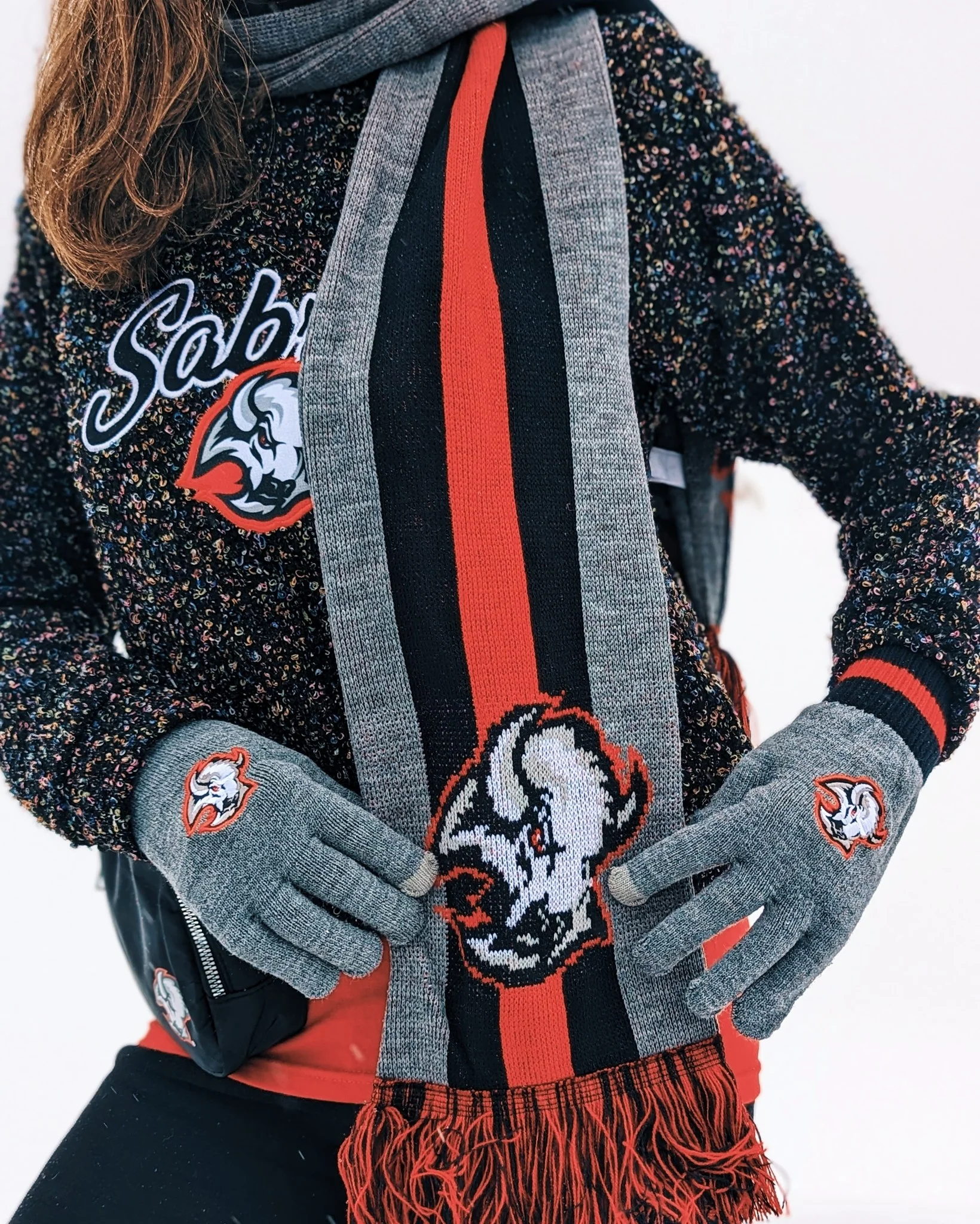 Buffalo Sabres Black & Red Winter Scarf - Image 3