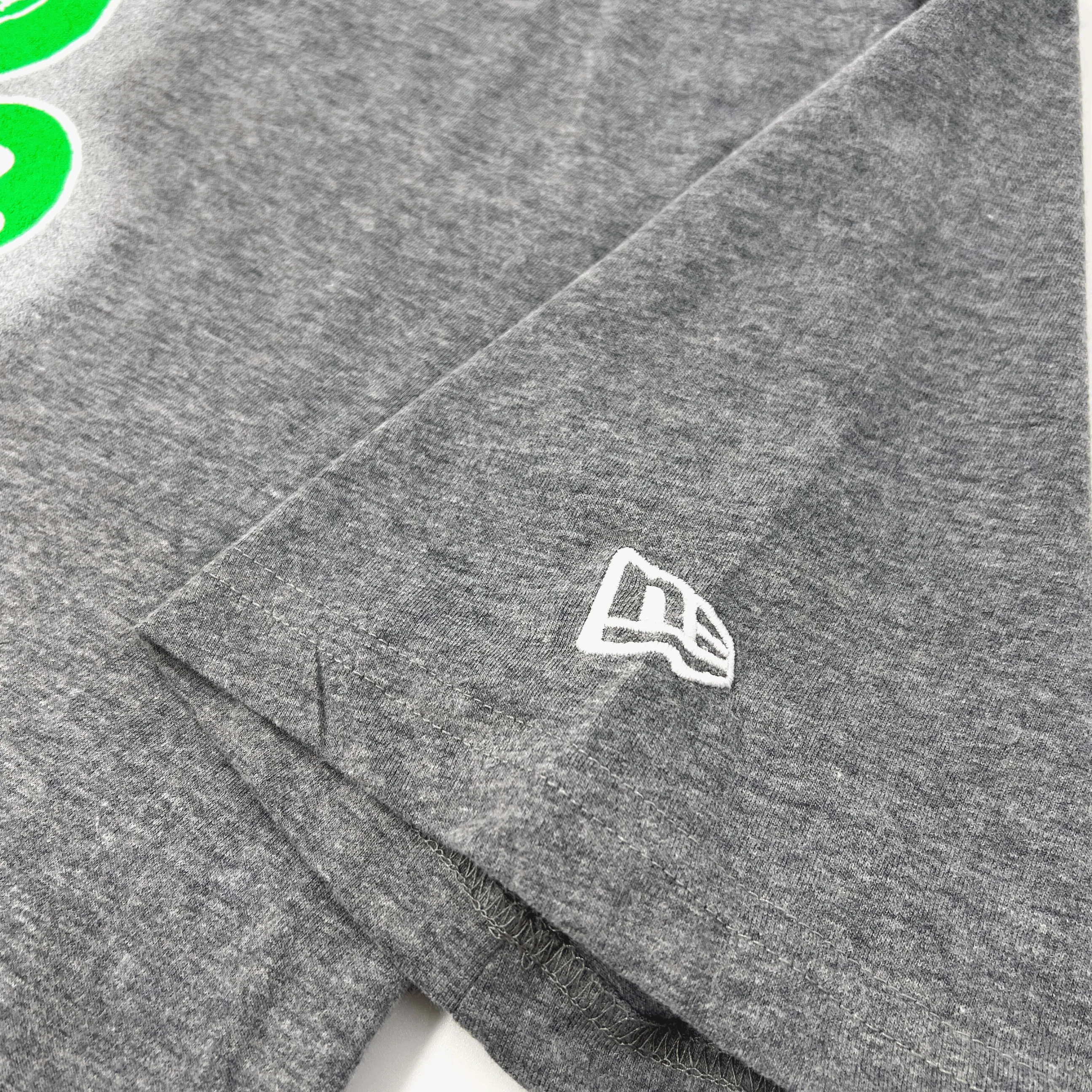 New Era Bills Green Spray Paint Shamrock Gray Short Sleeve Shirt - Image 5