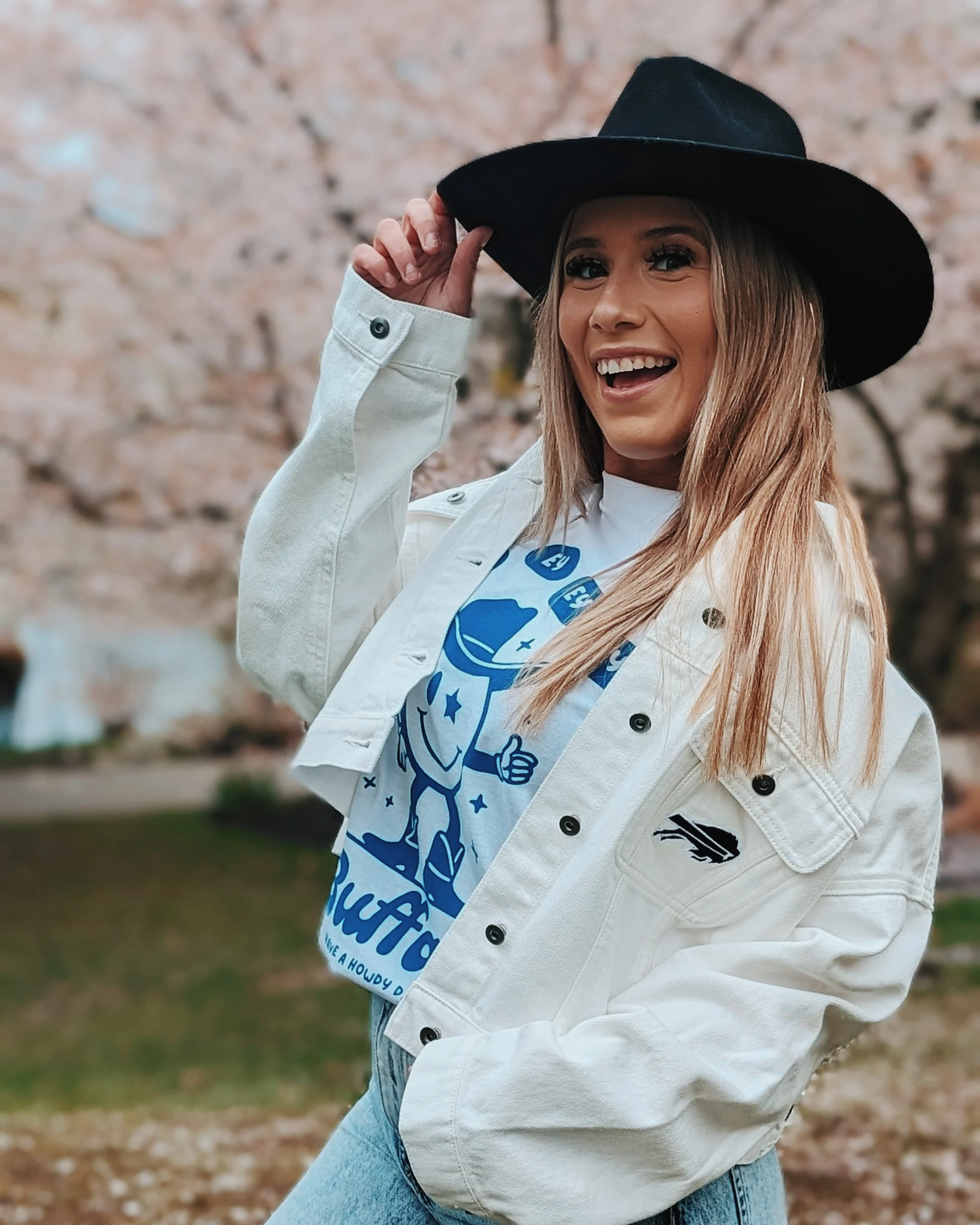 Women's Buffalo Bills Oversized Cropped White Denim Jacket - Image 8